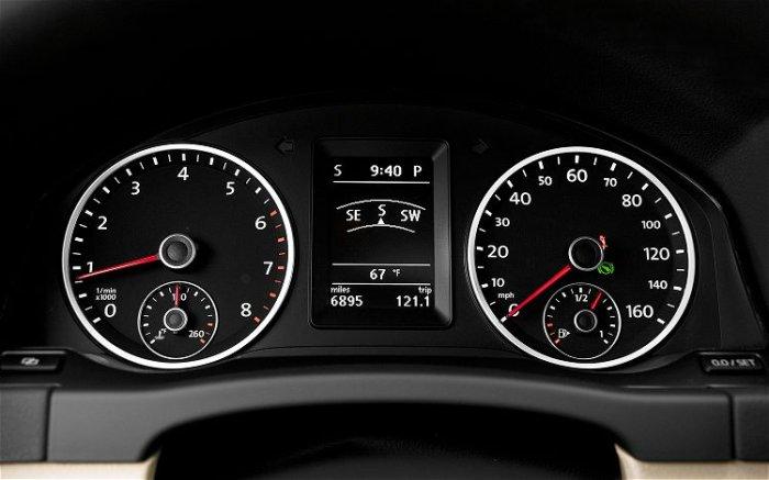 1362245313_2012-volkswagen-tiguan-sel-4motion-instrument-cluster.jpg.1b5b2c3c809f8ba510306b4fd459a39d.jpg